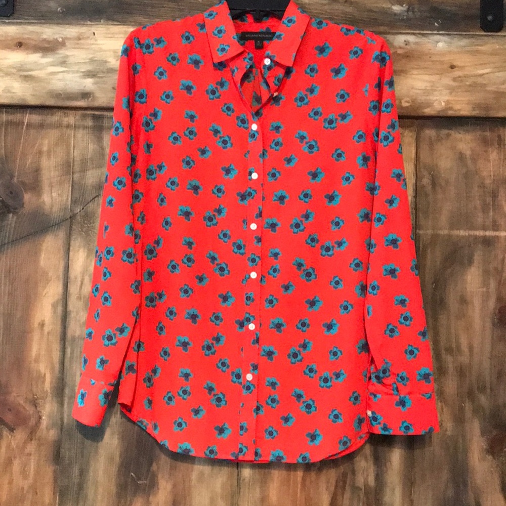 Banana Republic button down blouse. Red w/ flwrs